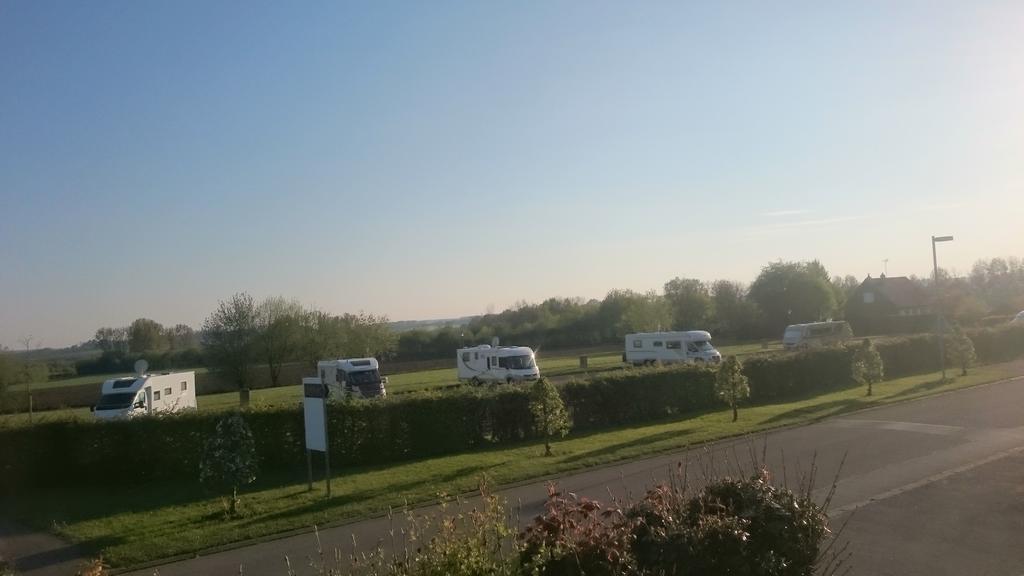 Camping De La Miniere Forges-les-Eaux Eksteriør bilde