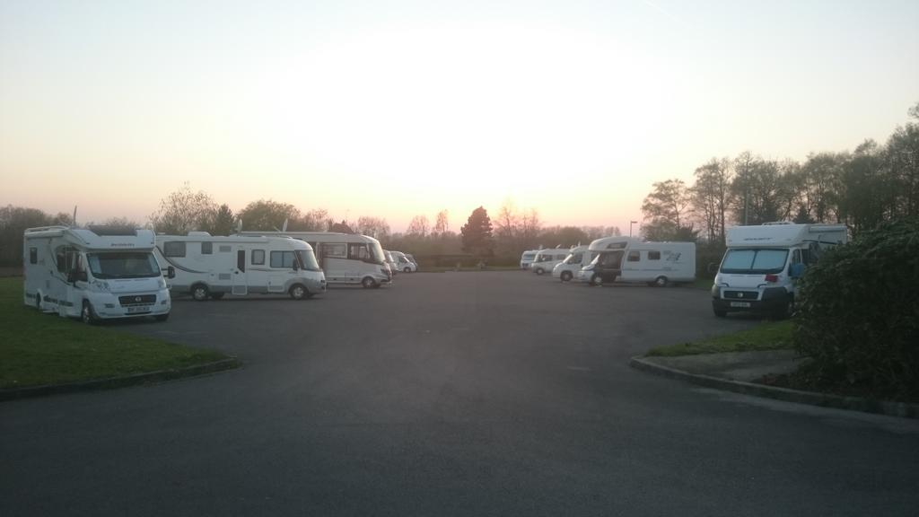 Camping De La Miniere Forges-les-Eaux Eksteriør bilde